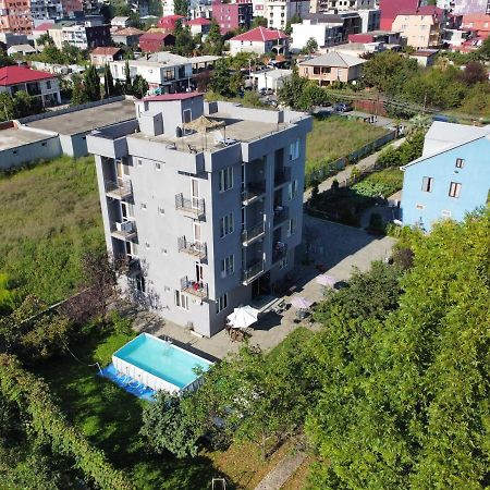 Femily Hotel In Batumi Mareti Str 2 Buitenkant foto