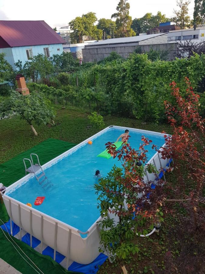 Femily Hotel In Batumi Mareti Str 2 Buitenkant foto