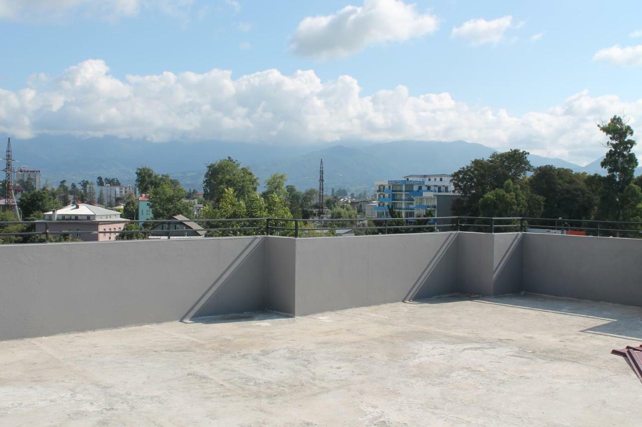 Femily Hotel In Batumi Mareti Str 2 Buitenkant foto